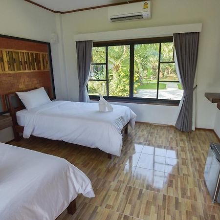 Palm Pran Resort Пран Бури Екстериор снимка