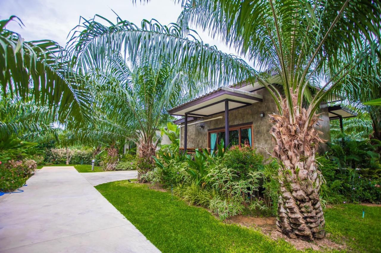Palm Pran Resort Пран Бури Екстериор снимка